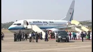BJP Leaders Grand Welcome To PM Modi At Begumpet Airport | Hyderabad Metro Launch CM KCR