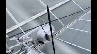 Top Cleaner roof washer removes bird droppings