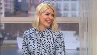 Holly Willoughby - Black Tights & Ankle Boots - 22/2/21