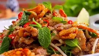 Laab Gai | Lao Tossed Chicken With Herbs🌱🍗