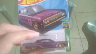 HW Basic Cars 2024: '64 Lincoln Continental Dari HW Slammed.