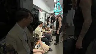 FK - Protecting the girl from the stalker on the train [FEELKIND] #feelkind #kindness #respect #help