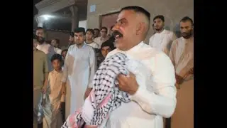 شاهد ابو مشعل ينزع عكالة للخوال افراح بيت كحيوش