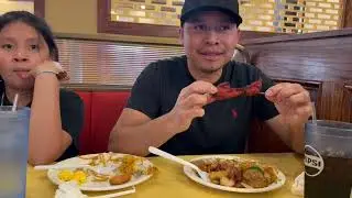 Aquí disfrutando un rico almuerzo saludos y bendiciones mi gente 🥗 🥘 🥪 