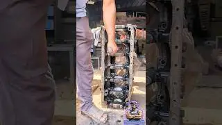 Fast Engine Block Liner Removal/Easy Mechanic Trick#mechanic #engine #liner #shorts #yt #truckrepair