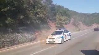 Flaket perfshijne nje siperfaqe pylli ne Hotolisht, rrezikohet nje banese