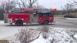 Streamwood fire department Truck 32 responding