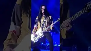 Slash ft. Myles Kennedy & The Conspirators 