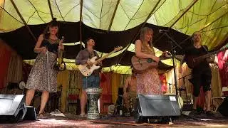 Malinka @ Oregon Country Fair  2025 - 'Misirlou' &Mu;&iota;&sigma;&iota;&rho;&lambda;&omicron;ύ