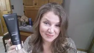 How To Use MONAT Hair Products - Intense Repair Shampoo