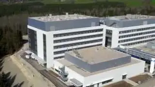 Bayerns Wirtschaftsministerin Ilse Aigner bei der Eröffnung des Diagnostics Operations Complex II