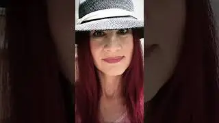 Pink lippie by KVD BEAUTY