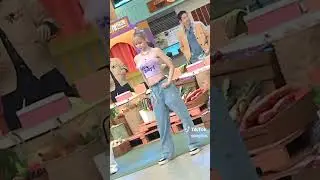 В итоге сами видете кто выграл.#여기서요 #easy #lesserafim #dance #straykids #kpop #skz #here