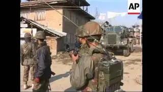 Militants in stand-off at mosque before surrender