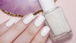 💅🏻Nailpolish Of The Week - Essie Blanc - femketjeNL