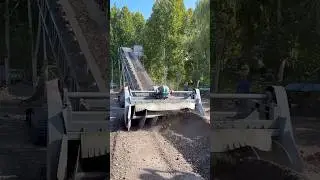 The conveyor that replaces the forklift can transport sand and gravel. #beltconveyor #conveyor #belt