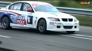 Slow motion of 1000 km race in under the bridge sector