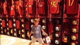 Family Visiting ROME and AS ROMA Football Store ⚽️