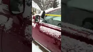 Snow cleaning of my car to go to work ! #work #snow #winter #usa  #nature #car 