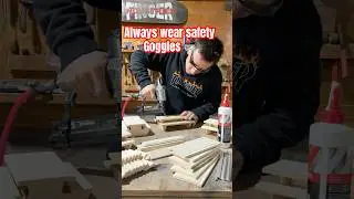 Professional Fingerboarder crafting miniatures 😱✌️🛹 #fingerboard #skateboard #maker #diy