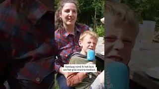 Brugboer Bart wroet samen met de buurt in de moestuin