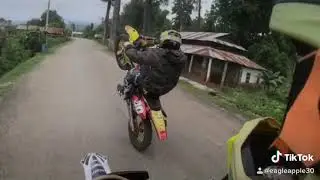 Hitting wheelie | Crossfire XZ250RR | Apple Eagle | Feagles MotoNepal