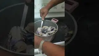 طريقه. طبخ. الكابوريه.  او.  القبقب.  مع. الربيان