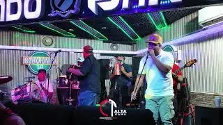 Apagame La Vela En Vivo - Henry La Voz y Su Cuarteto Terrible