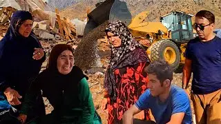Sympathy for Zahra: Doora's family meets Zahra near her destroyed house