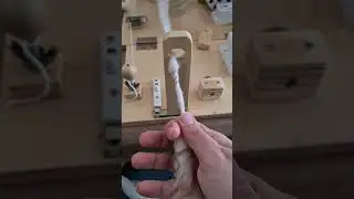 Haciendo hilos de arte de 0, aprovechando restos de hilos de algod&oacute;n.Nada se tira,todo se transforma