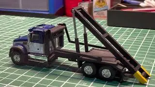 Масштаб 1/64, изготовленный на заказ гранитный грузовик Greenlight Mack.