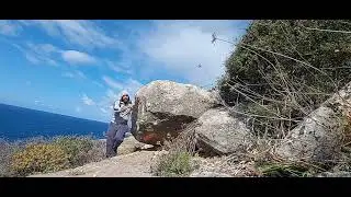 Solo hiking in Ghar Lapsi