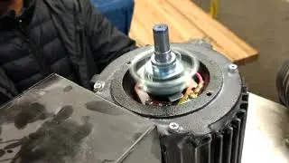 Centrifugal switch for motor start circuit