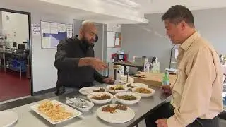 AI helps cook famous chef dishes in US / سر آشپز معروف آمریکایی از هوش مصنوعی برای پخت غذا کمک گرفت