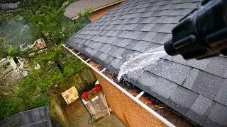 Cleaning Out My Gutters with the EZY FLOW!