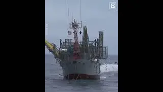 This US Navy Ship Can Filp 90 Degrees In See.!!!! 🇺🇸