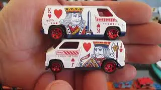Super Van and TH Custom '77 Dodge Van - Hot Wheels Treasure Hunt Toy Diecast Unboxing Review Hearts