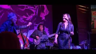 Christine Shebeck covers Ella Fitzgerald's 'Blues In The Night' at Vibrato Jazz Club, Los Angeles CA
