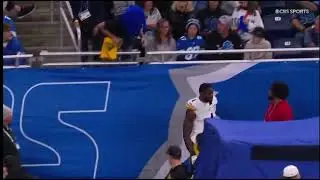 😳👊 SIDELINE CHAOS: DK Metcalf Throws a Punch at a Lions Fan in Detroit 👊😳