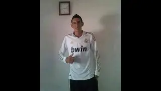 ÇİRKİN DİYE TOPU ALAMIYOR