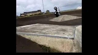 HPI Wheely King Bigfoot Brushless Skatepark Big Air #shorts