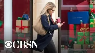 Holiday shoppers shift spending habits during pandemic