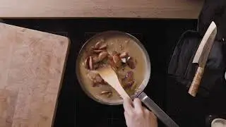 Makkarakastike | Lihakoulu | HK Sininen Lenkki®