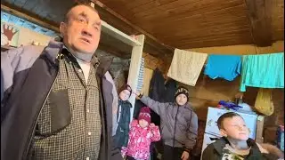 Single father with many children, lives in terrible conditions in Russia.