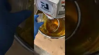 see how to make slime honey, wow! did you like it? #slime #satisfatying #honey #slimehoney