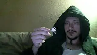 Key Ring Penetration Visual Magic Trick