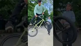 How to stunt like #legend #pro #stunter #tiktok #trending #bike # #starzoneshorts #starzone #shorts
