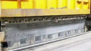 The Heartbeat of Industry: Our High-Speed Wire Mesh Production in Motion 🏭