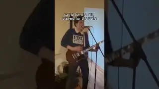 Came for the riff, stayed for the tone🎸 #guitarsolo #diyband #indierock #philly #houseshow #tone