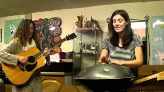 Dizzi Dulcimer and Barbara J Hunt rehearse 